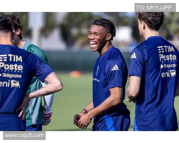 意大利足球传奇巨星回顾：从贝卢斯科尼到因西涅的辉煌历程